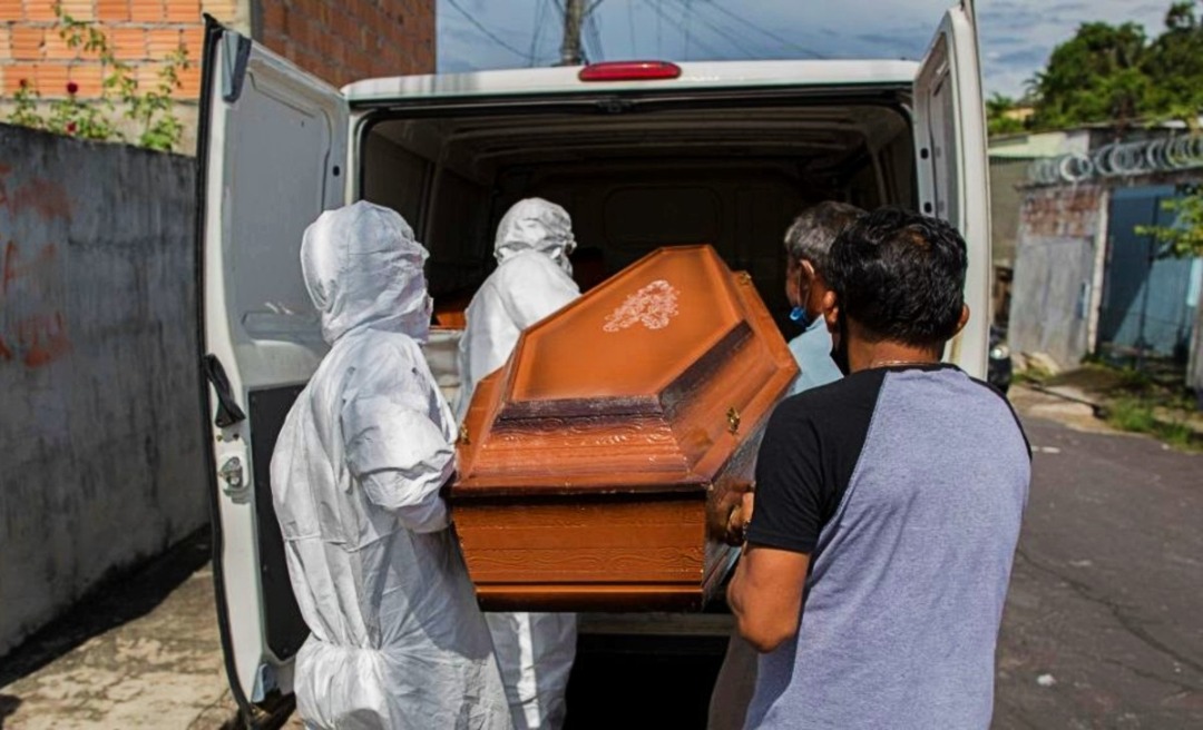 Brasil chega à marca de 500 mil mortes por Covid