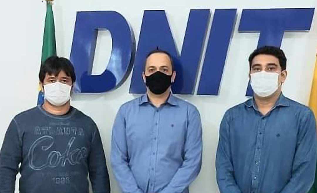 Vereador Samir Bestene articula trabalho de recuperação asfáltica entre a Fundação Hospitalar e Uninorte