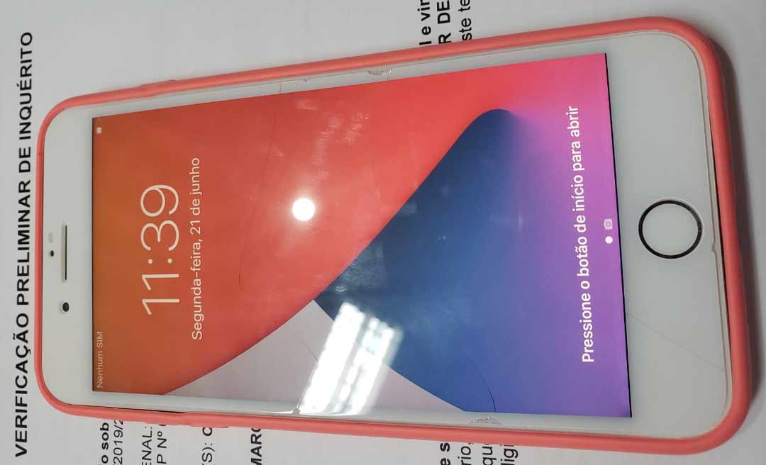 Policia Civil recupera celular roubado em posse de receptador na Baixada