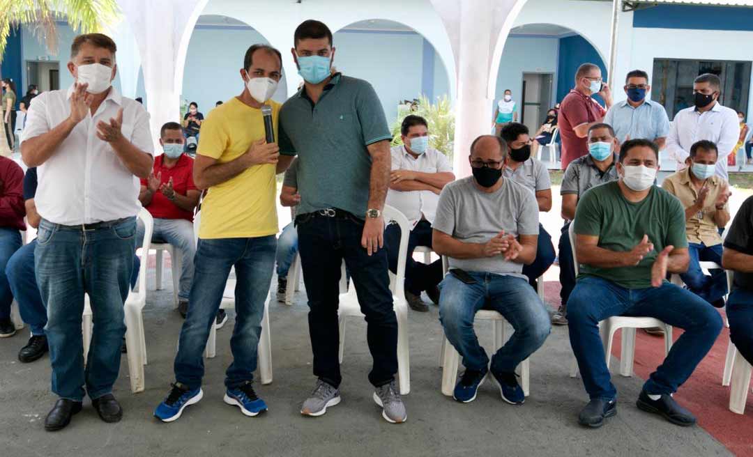 Durante encontro com servidores da Educação, Zequinha Lima e Henrique Afonso agradecem parceria de Nicolau Júnior