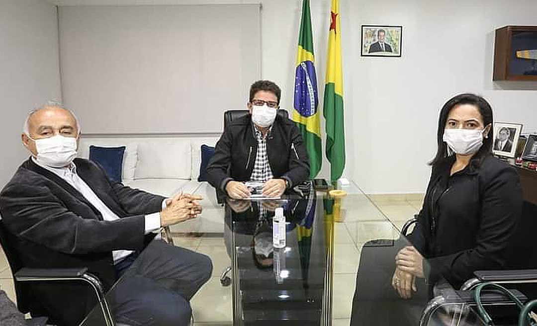 Acompanhado de Mailza, Bocalom tem reunião a portas fechadas com Gladson; senadora quer prefeito apoiando o governador