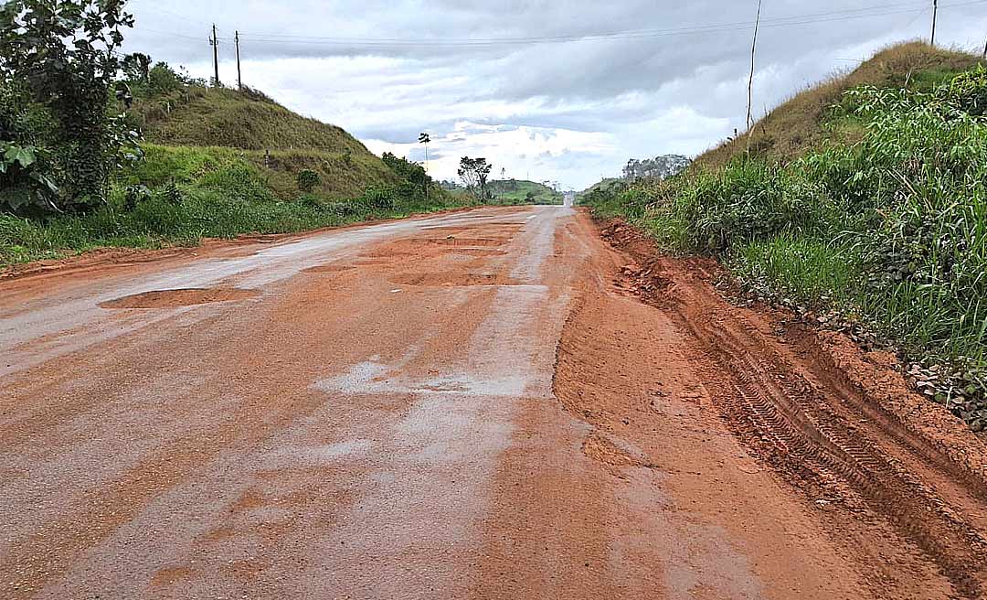 Taxistas do Tarauacá-Envira pretendem fechar a BR-364; eles reclamam da falta de manutenção da via; Dnit contesta