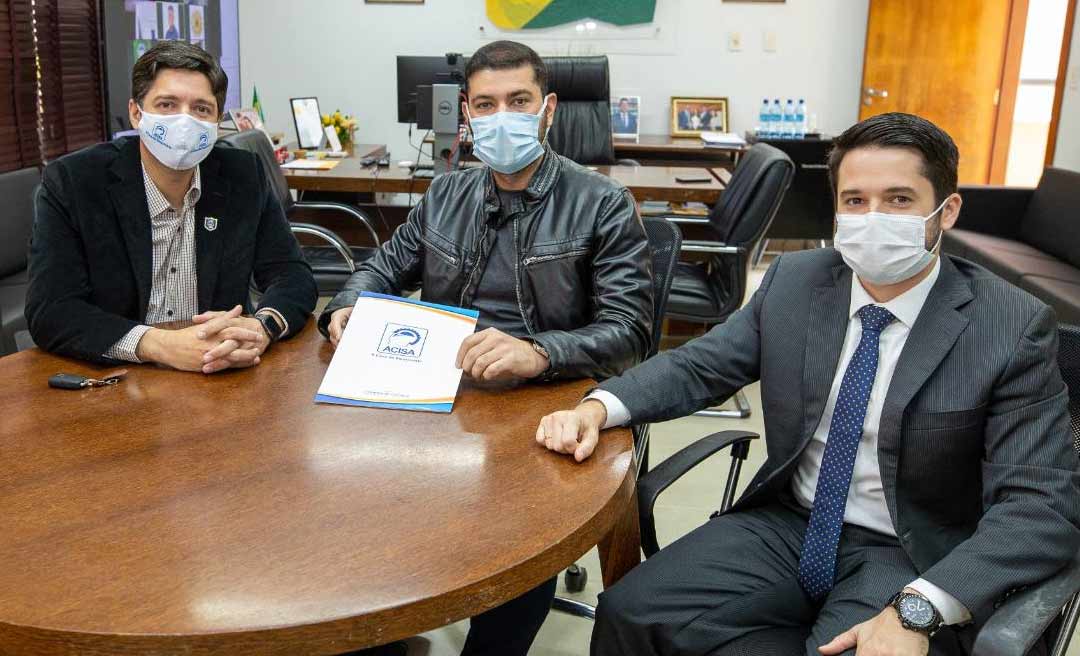 Nicolau recebe pedido de comerciantes acreanos para suspensão de feriados estaduais em dias úteis