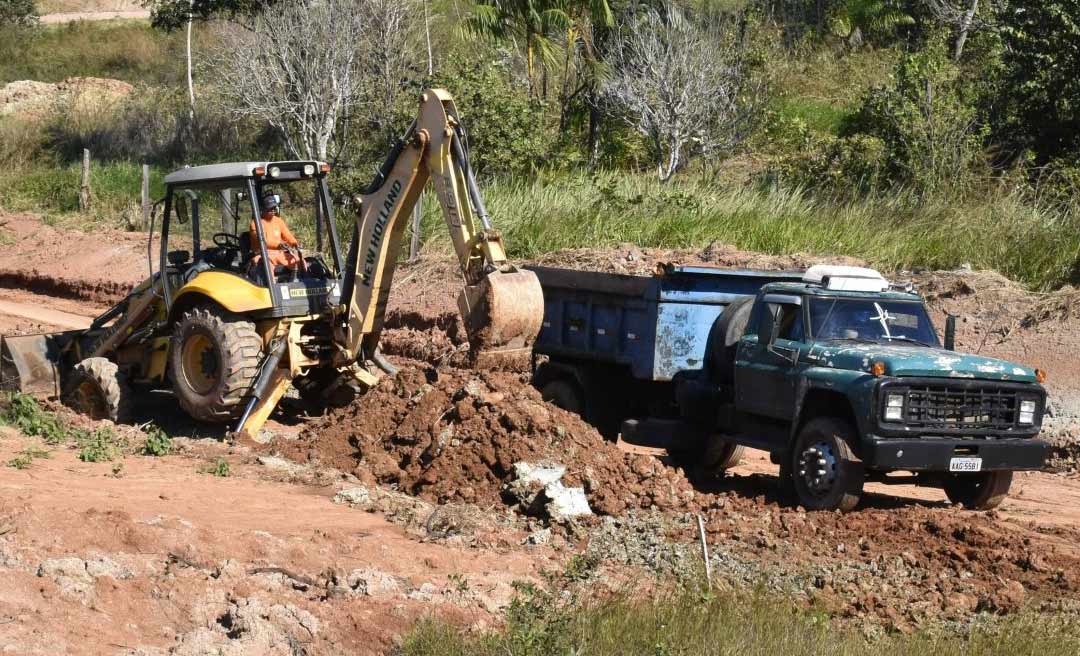 Governo dá prosseguimento às obras de pavimentação da Estrada Irineu Serra