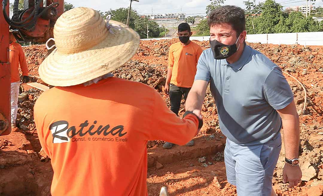 Gestão de Gladson Cameli retoma obras paradas e investe R$ 120 milhões em infraestrutura
