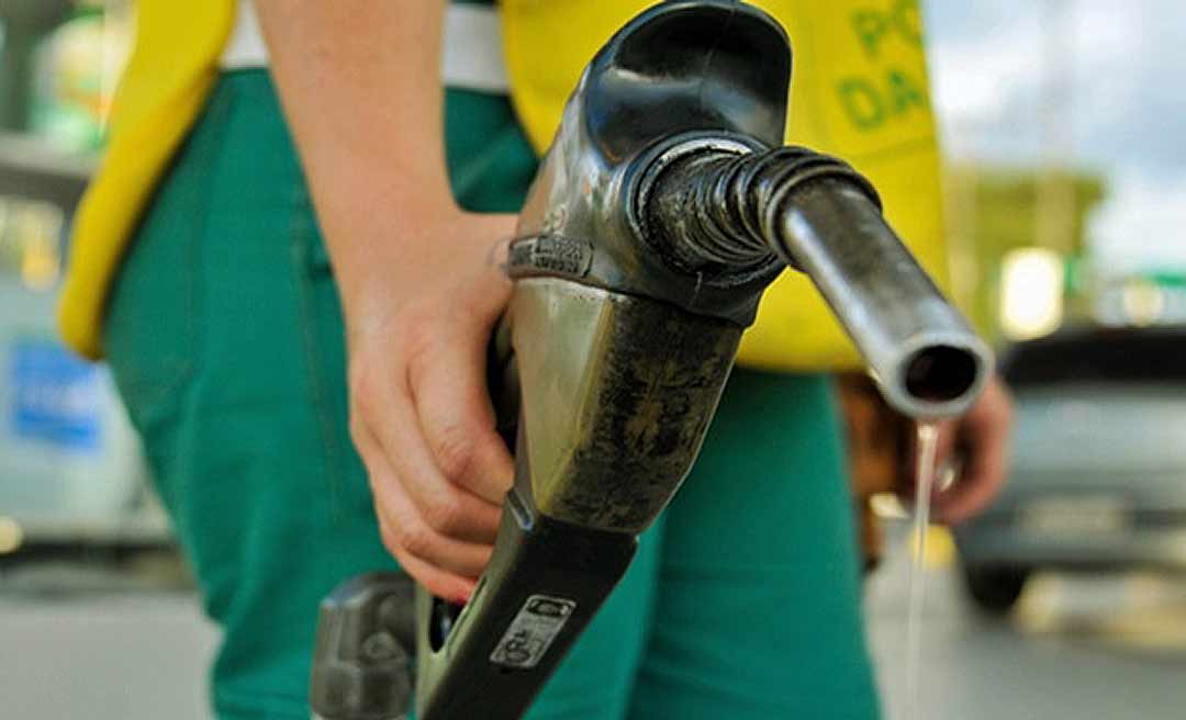 A pedido de Roberto Duarte, Aleac vai debater composição do preço do combustível do Acre