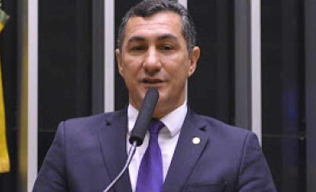 Deputado federal Jesus Sérgio anuncia voto contrário à privatização dos Correios