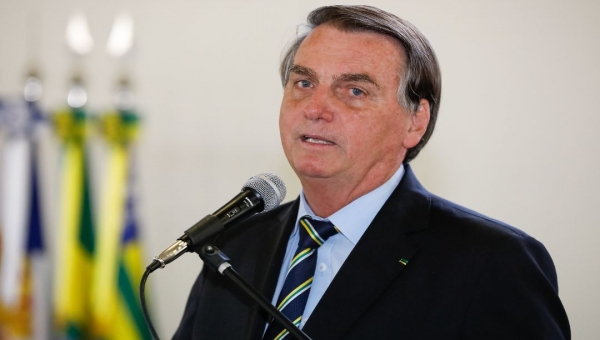 Bolsonaro está ‘evoluindo de forma satisfatória’, informa boletim médico