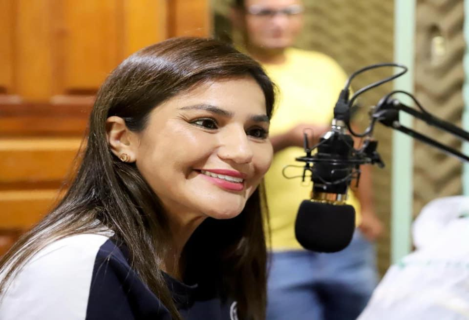 Em entrevista na Difusora de Tarauacá, Jéssica Sales reafirma pré-candidatura ao Senado