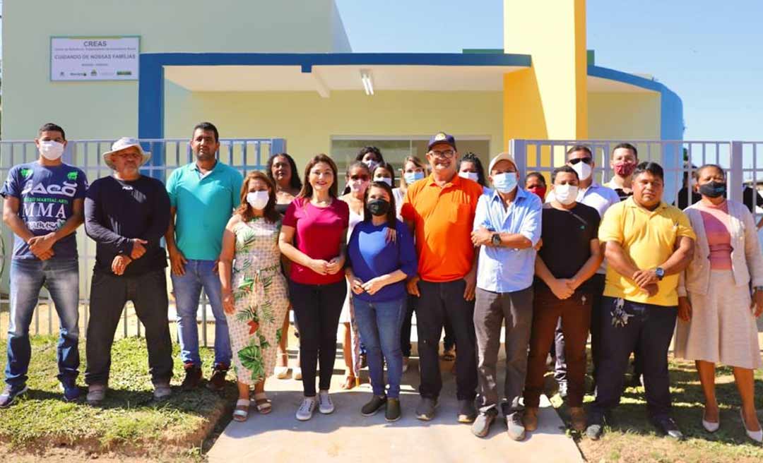 Jéssica Sales inaugura obras e anuncia investimentos em Manoel Urbano