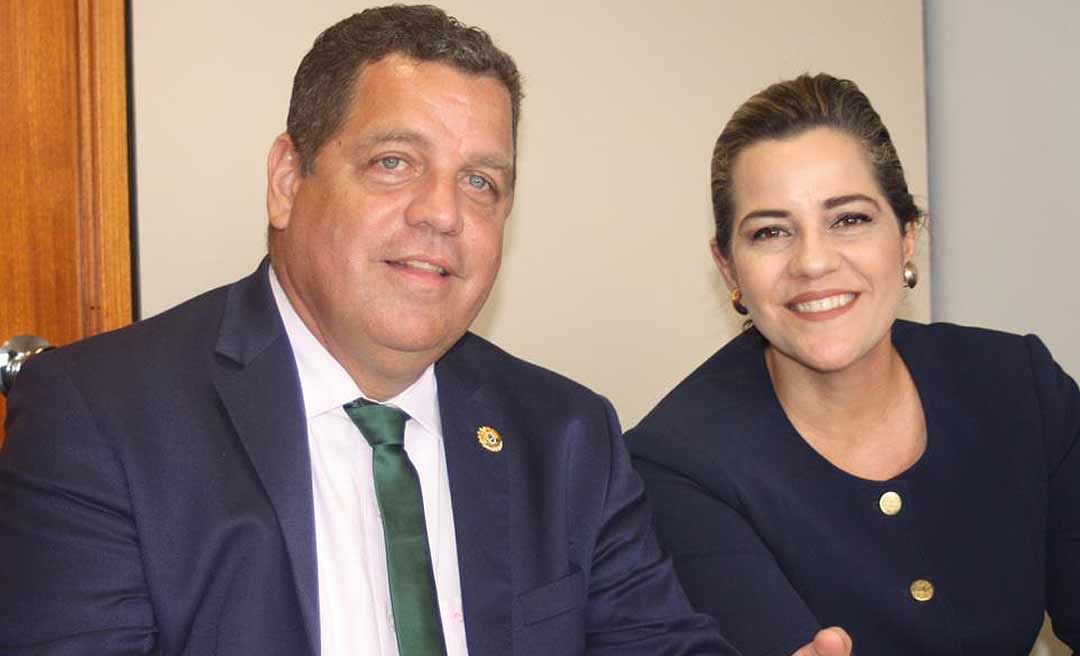 Indefinido sobre futuro político, Rocha diz que prioridade para 2022 é Mara Rocha