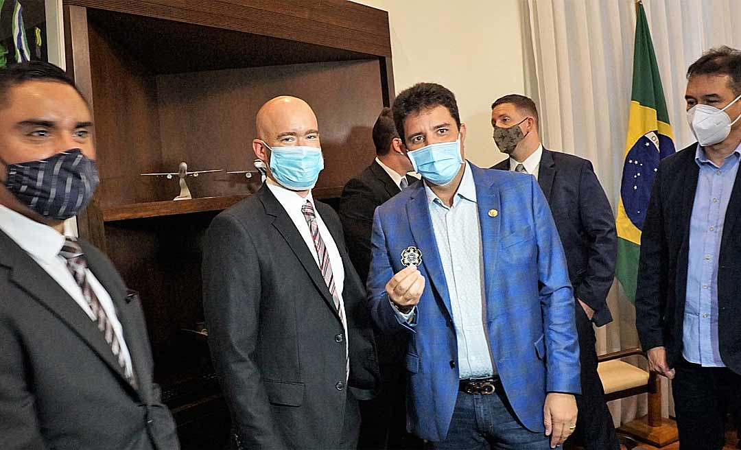 Representantes dos EUA querem parcerias com o Acre para combater o tráfico de drogas e a imigração ilegal