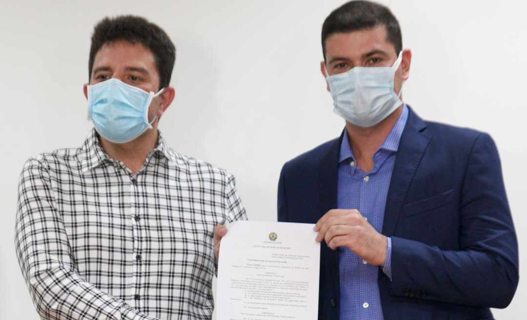 Nicolau Júnior elogia Gladson por sanções de leis que vão beneficiar a população acreana