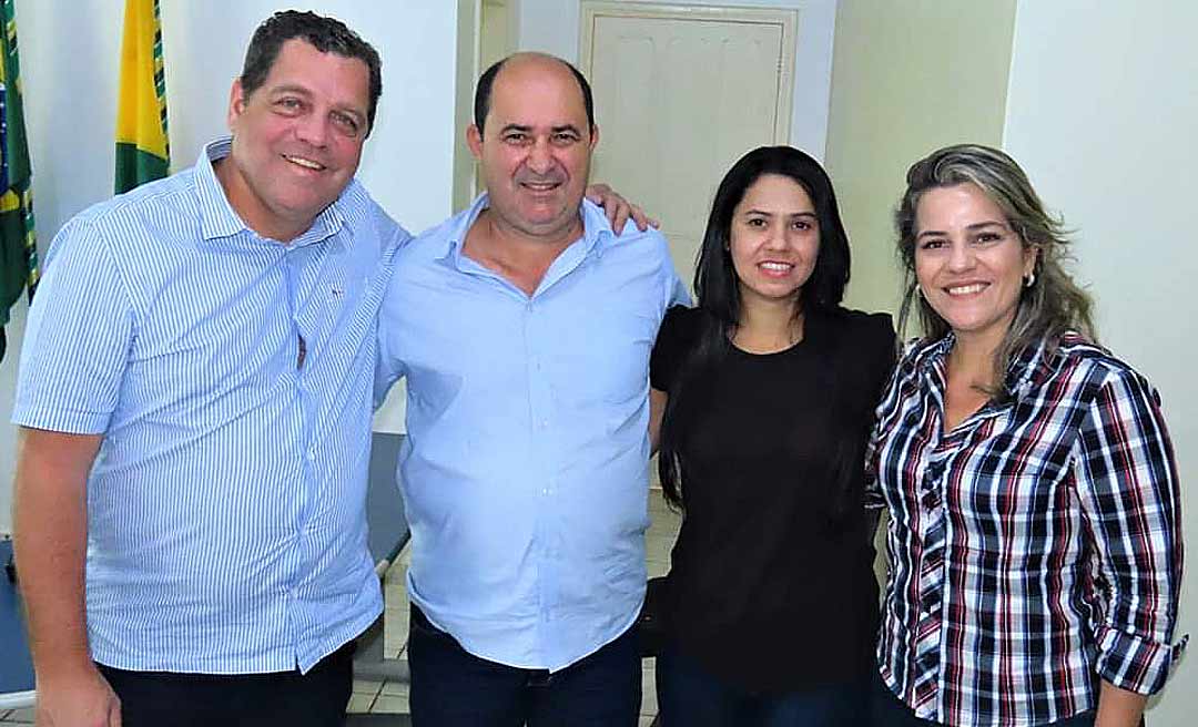 Mara Rocha anuncia pagamento R$ 830 mil para a Prefeitura de Plácido de Castro comprar máquinas