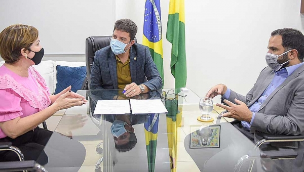 Governo do Estado doará computadores e auxílio internet para professores