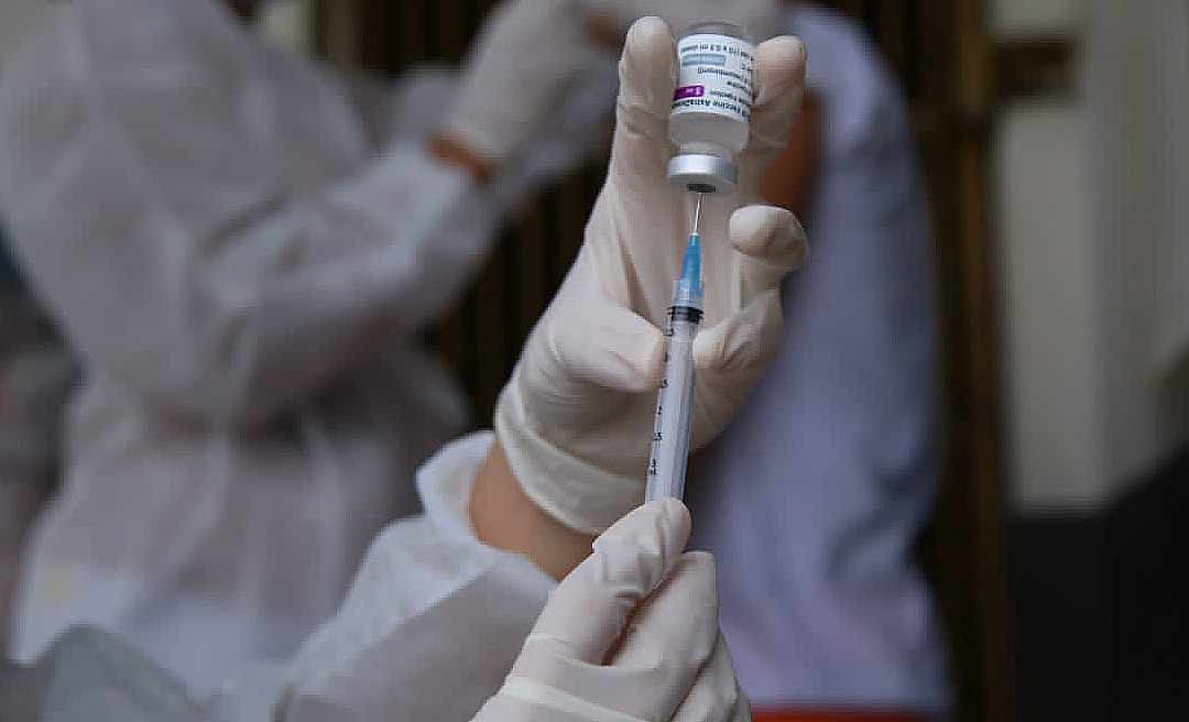 Lei autoriza vacinação de grupo de 12 a 17 anos com comorbidades, deficiência permanente e privados de liberdade