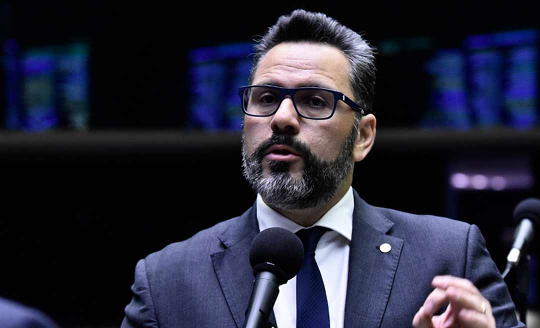 Alan Rick diz ser favorável ao voto impresso e questiona: “quem tem medo do Voto Impresso?”