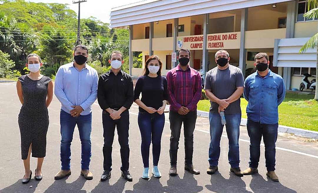 Jéssica Sales garante apoio para análise de certificação de café no Acre