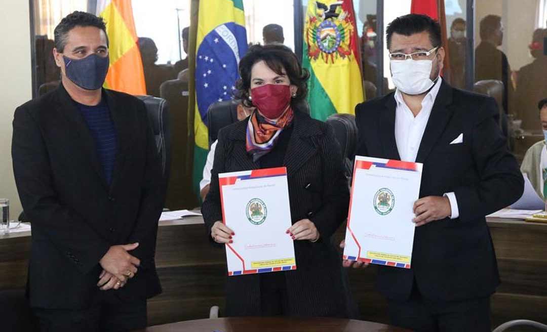 MP do Acre assina acordo de cooperação com universidade de Pando, após NH denunciar casos de assédio e extorsão