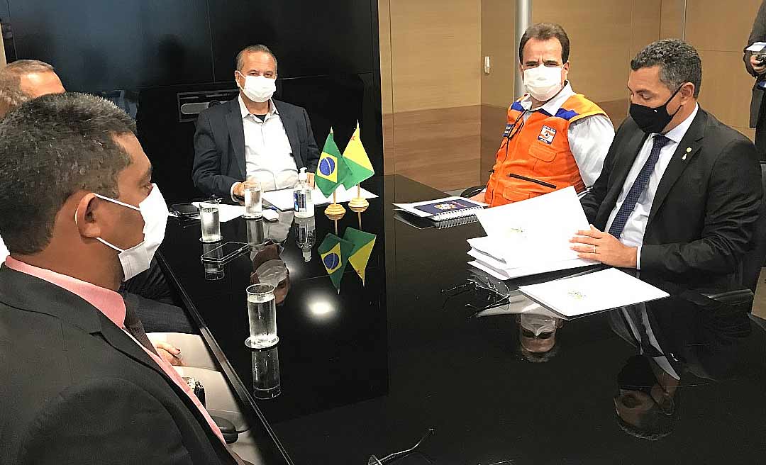 Jesus Sérgio consegue a liberação de R$ 2,8 milhões da Defesa Civil para Tarauacá