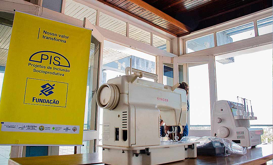 Prefeitura e Fundação Banco do Brasil iniciam oficina de bordado para artesãs de Cruzeiro do Sul