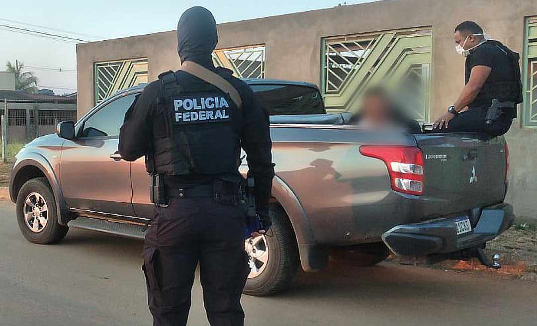 PF cumpre mandados contra oito pessoas que postavam fotos em redes sociais de crimes de tráfico de drogas, roubo e receptação de veículos