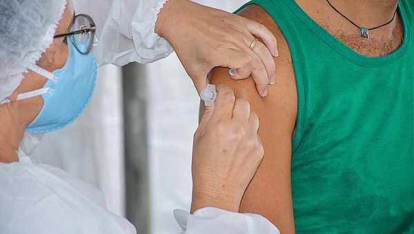 Secretaria de saúde do município de Cruzeiro do Sul antecipa aplicação da segunda dose da Pfizer