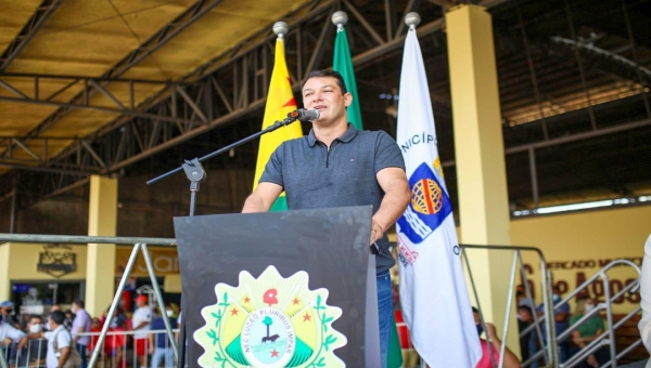 Deputado Roberto Duarte participa das comemorações alusivas ao dia Seis de Agosto