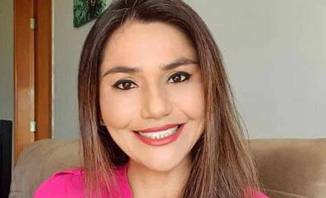 "A melhor maneira de combater a desinformação é com a informação. Votarei sim, pelo voto impresso", diz Jéssica Sales