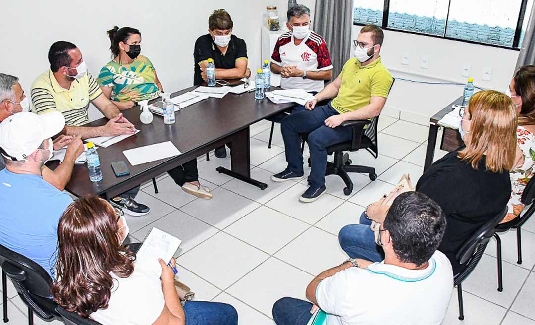 Debate de melhorias: Prefeitura de Cruzeiro do Sul recebe representantes dos sindicatos da saúde