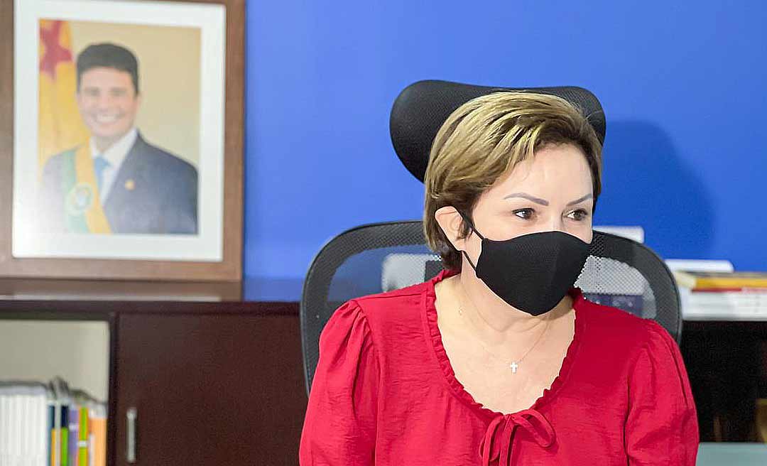 Governo instala comitê para acompanhamento de volta às aulas