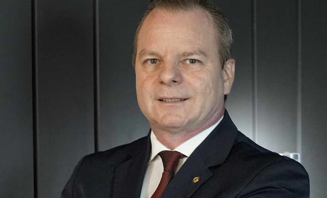 Pedro Longo parabeniza advogados do Acre durante sessão na Aleac: "Não se faz justiça sem eles"