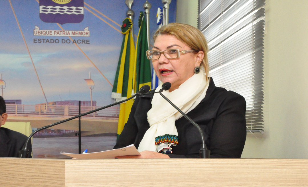 Lene Petecão pede que vereadores doem em vaquinha de aprovado em medicina da Ufac