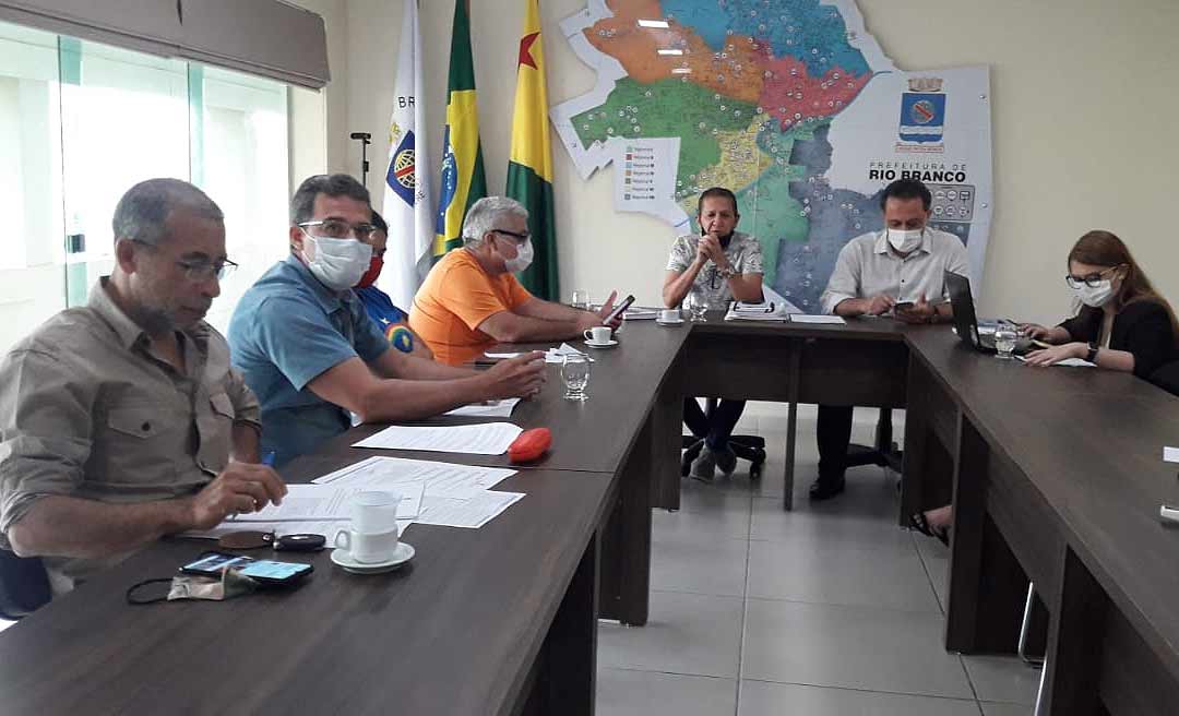 Sinproacre participa de reunião para tratar sobre revisão do PCCR na Prefeitura de Rio Branco