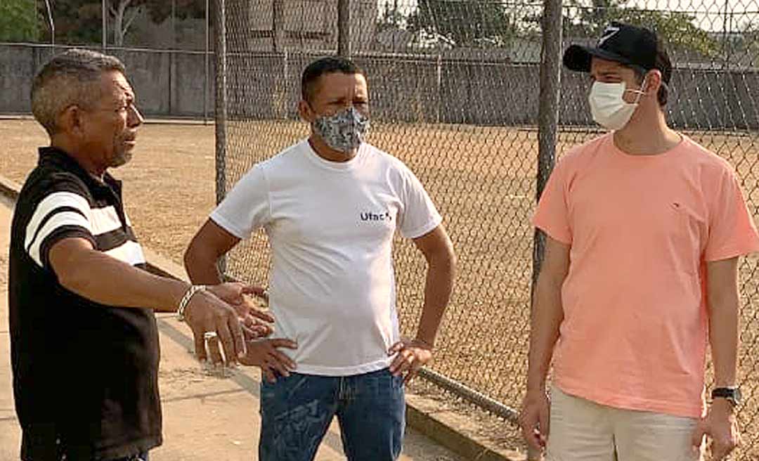 Calegário visita centros esportivos e apresenta indicação ao governo para que reforme estes espaços