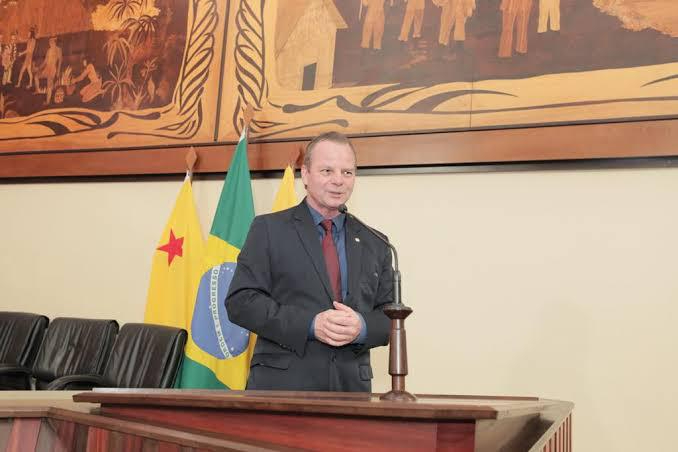 Pedro Longo destaca entrega de novas ambulâncias pelo governo do AC e parabeniza maçons por dia comemorativo