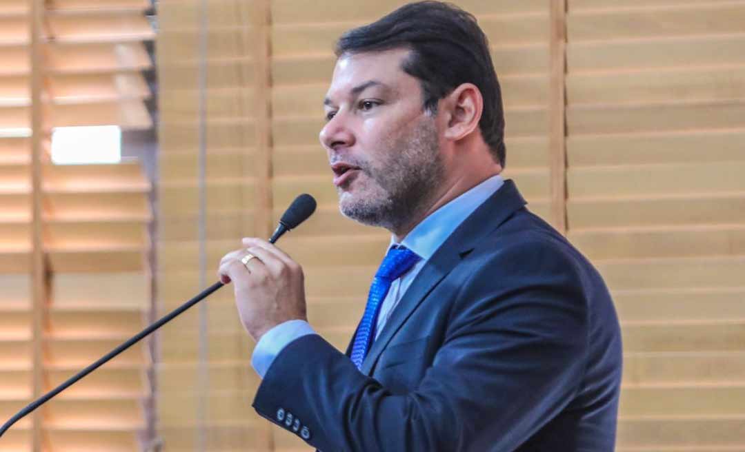 “Eu tenho dó do empresário acreano. São quase 3 anos de um Governo só lascando o empresariado”, lamenta Duarte