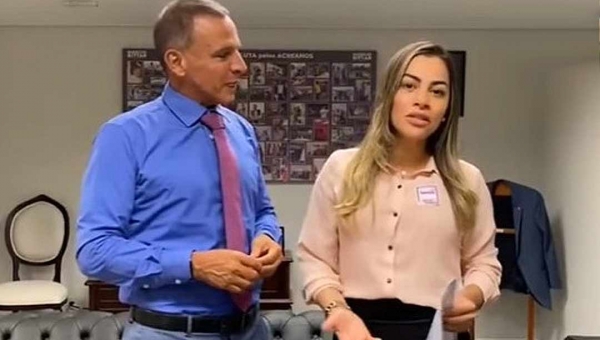 Fernanda Hassem chama Bittar de “o nosso senador” e diz que emedebista é um dos maiores “articuladores”