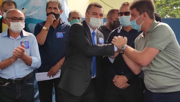 Deputado sargento Cadmiel destaca controle da pobreza durante comemoração dos 77 anos da Rádio Difusora