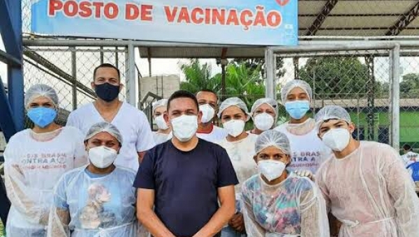 Cidade que já liderou casos e mortes por Covid, Assis Brasil é quem mais vacinou no Acre