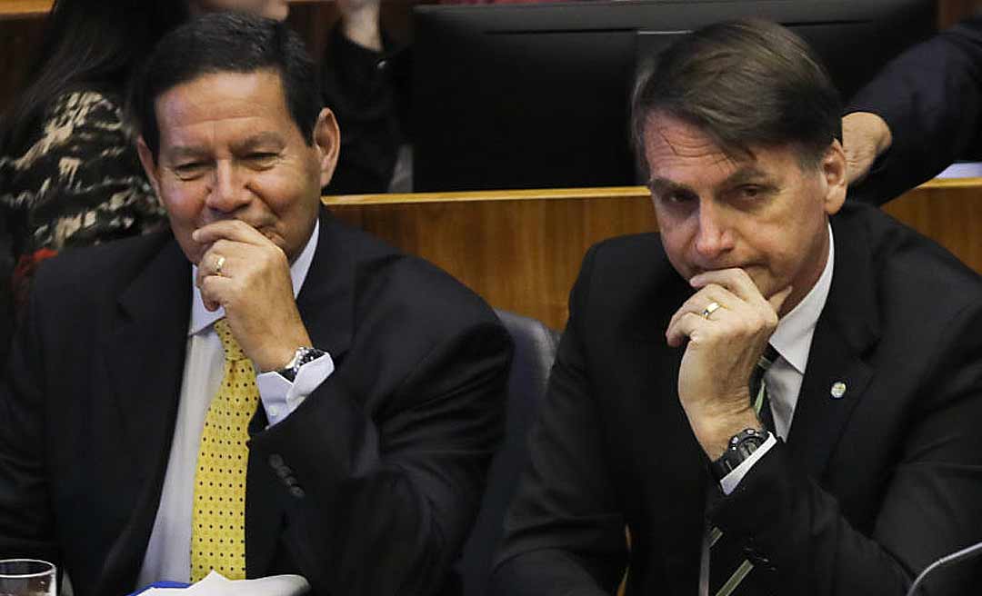 TSE avalia que há condições para cassação da chapa Bolsonaro-Mourão