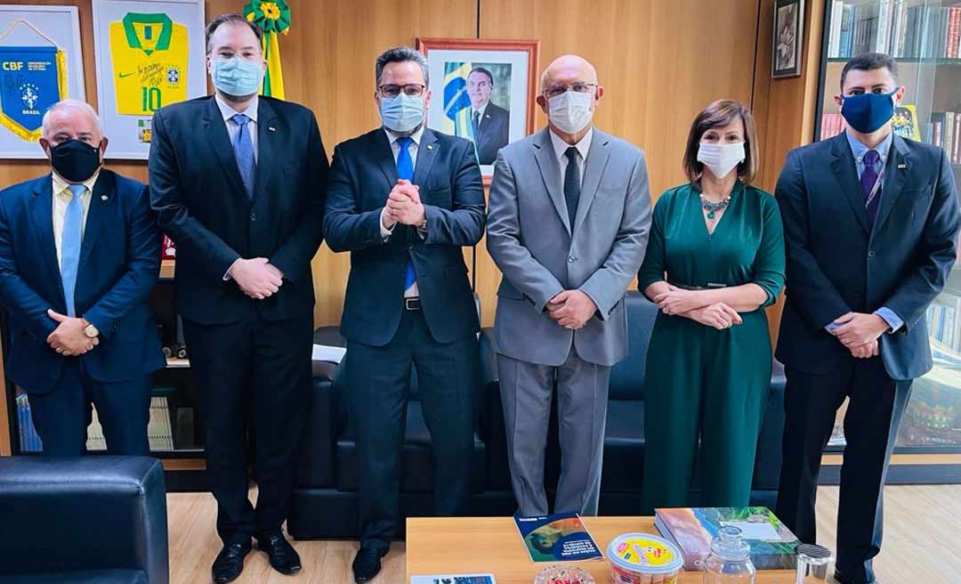 Deputado Alan Rick destaca que até novembro INEP publica edital do segundo Revalida de 2021