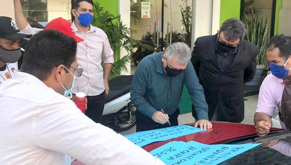 Diretor da Rbtrans participa de ato pró-Bocalom e contra vereadores no horário de expediente