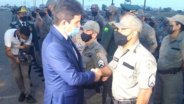 243 PMs e bombeiros do Acre são promovidos a praças e oficiais em solenidade