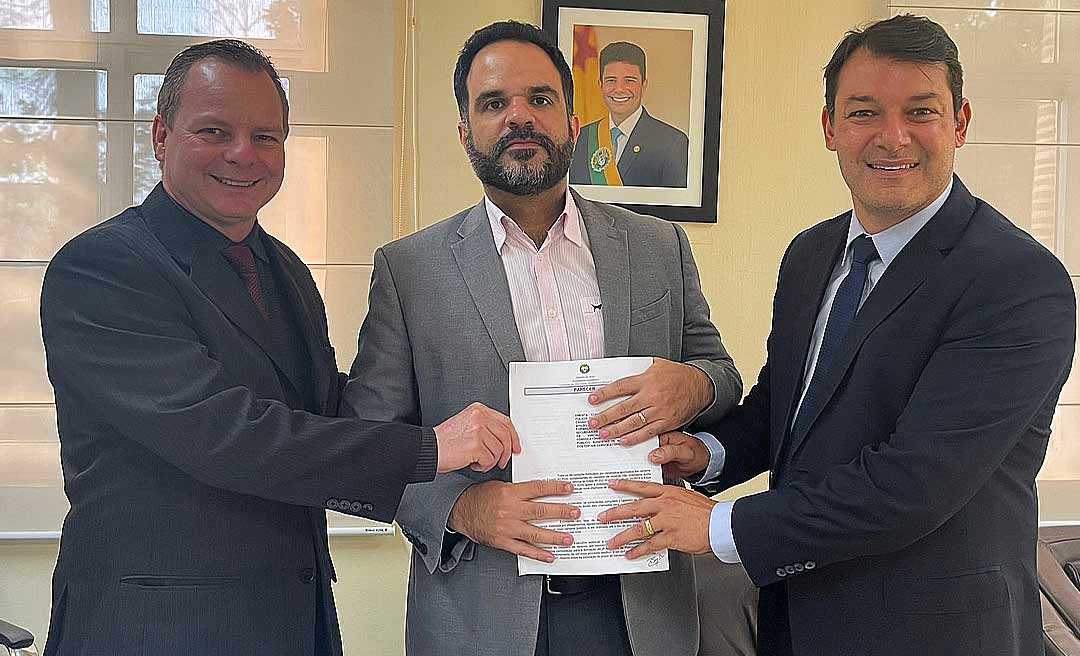 Duarte e Longo apresentam parecer para dar continuidade ao Concurso da Polícia Civil