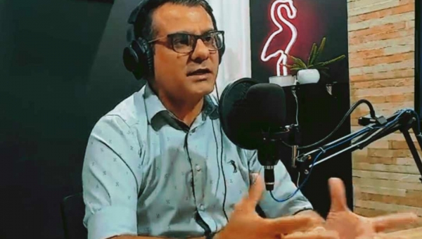 “Temos mais de meio milhão de mortos por covid-19 devido a falta de administração do atual presidente”, diz diretor do Colégio de Aplicação