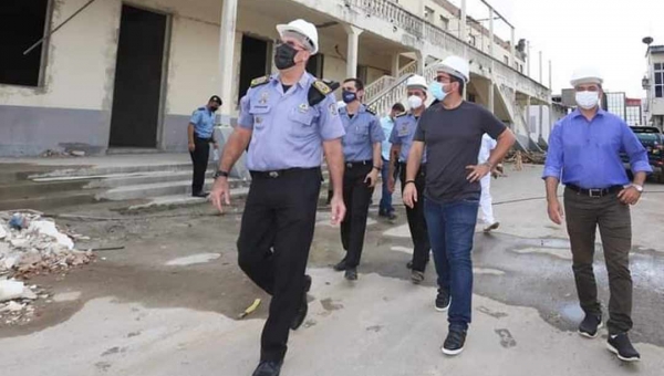 Gladson vistoria reforma do quartel da PM e garante inauguração até dezembro