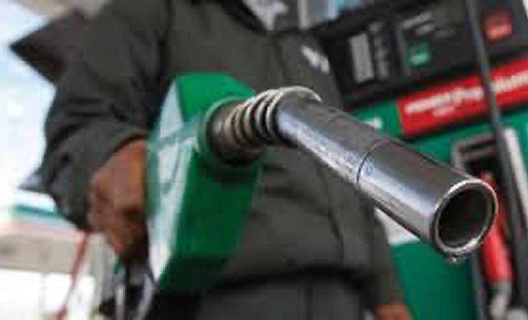 Acre está entre os três estados onde o litro da gasolina na bomba pode ser encontrado acima de R$ 7, diz ANP