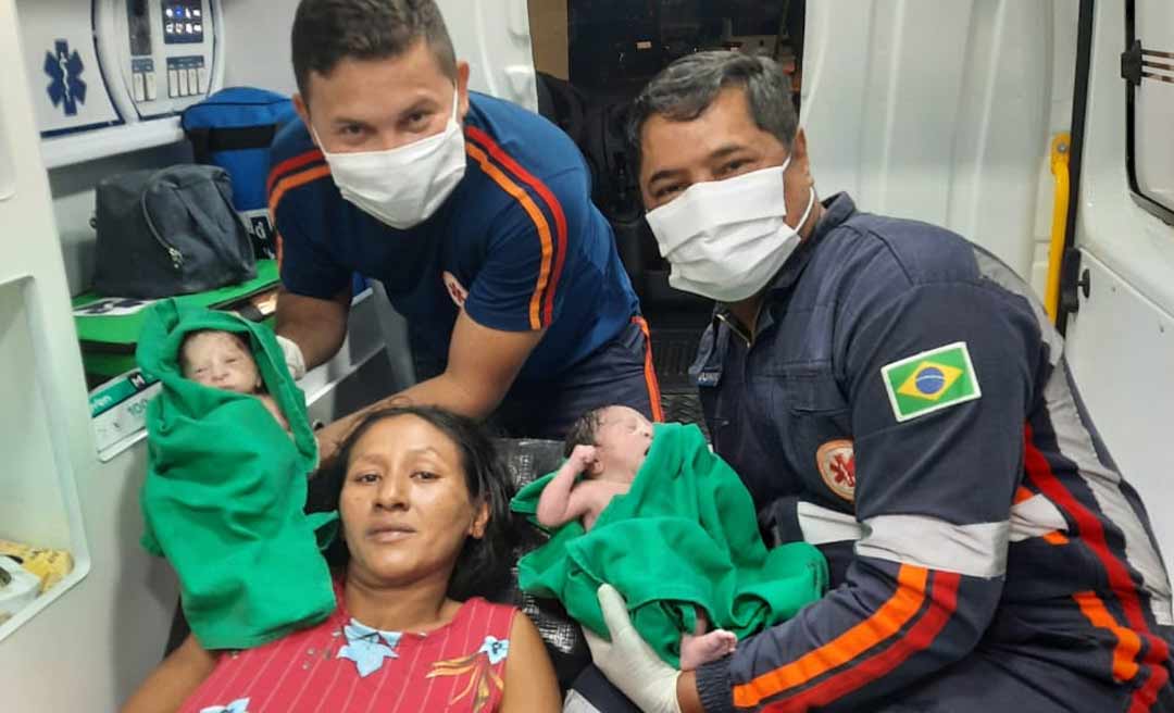 Sem tempo para chegar à Maternidade, mulher entra em trabalho de parto e socorristas do Samu trazem à vida gêmeos