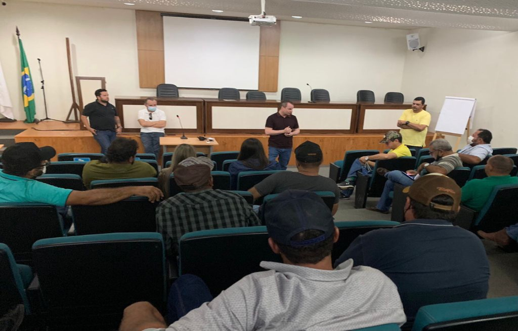 Pedro Longo se reúne com pecuaristas para elaborar plano de combate a crimes na Zona Rural